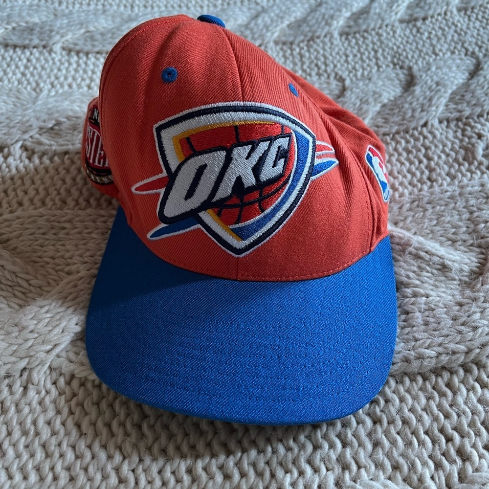 Mitchell & Ness Oklahoma City
Thunder Embroidered Fitted Hat NBA
